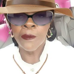 Meet your Posher, Marilyn